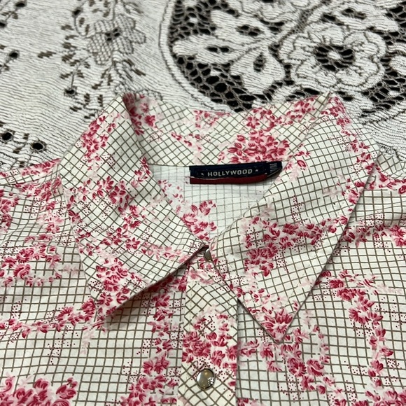 Vintage Hollywood Western Floral Button Down Blouse with Pearl Snaps size Medium - Picture 3 of 11